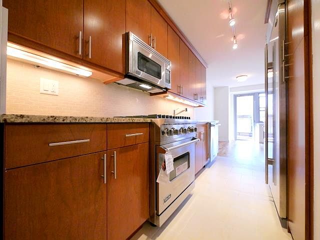 1st image of 765 Amsterdam Ave APT 3D