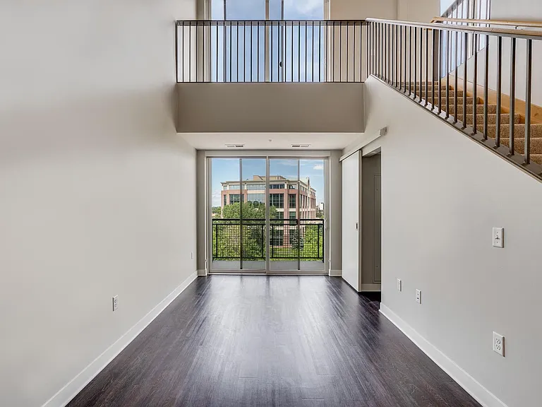 Our Harriet penthouse has huge floor to ceiling windows for generous natural light.
