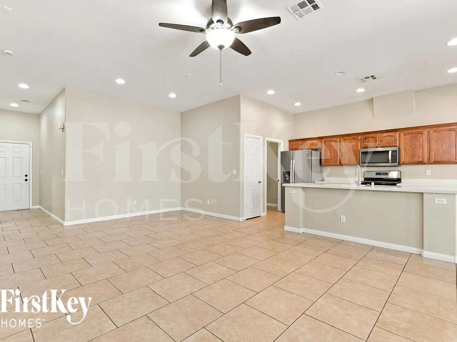 3 bed, 2.0 bath, 1552 sqft, $1,720 — Photo 3