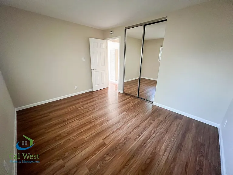 428 S 11th St #3 — Photo 16