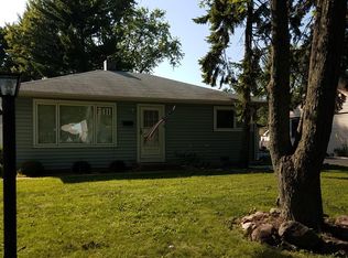 2411 Bluebird Ln, Rolling Meadows, IL 60008