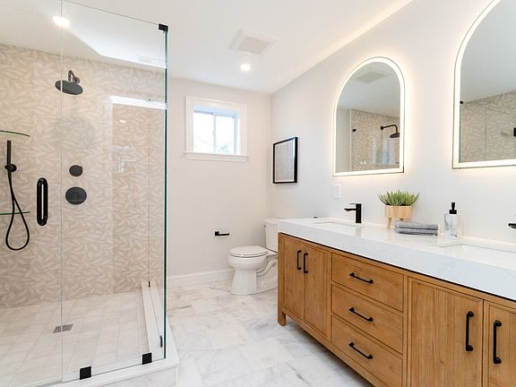 3rd image of 22 Bellevue St APT 2