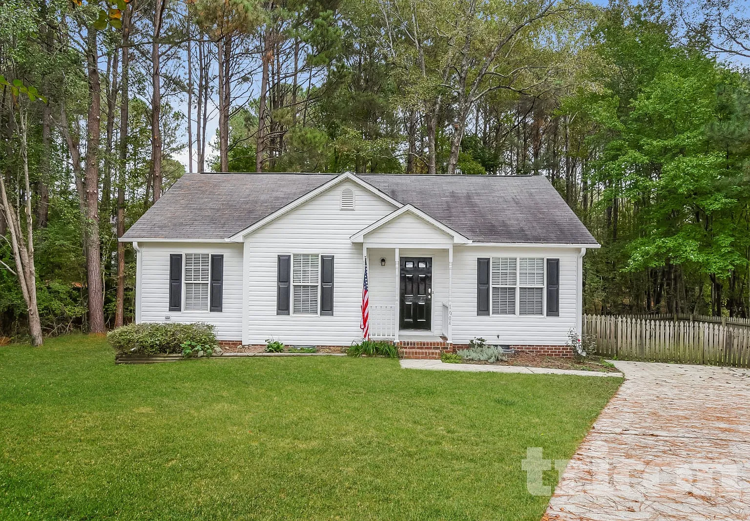 1004 Girder Court Fuquay Varina NC — Photo 1