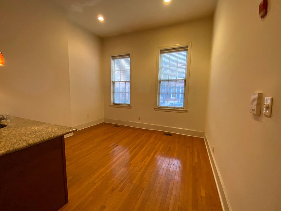 1st image of 325 S 12th St #100-1F