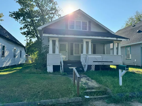 16 W Eberwine Ave, Vincennes, IN 47591