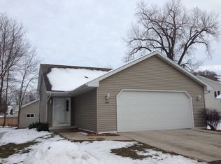 3922 Lloyd St, Green Bay, WI 54311