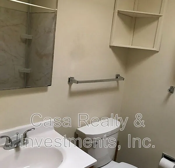 2132 Roosevelt Ave #2-7 — Photo 3