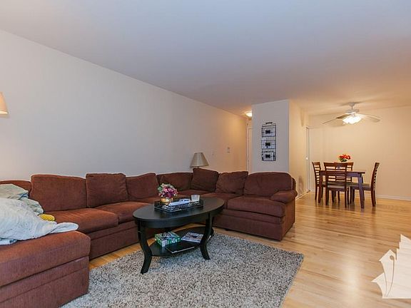 2nd image of 3825 N Pine Grove Ave APT 301J