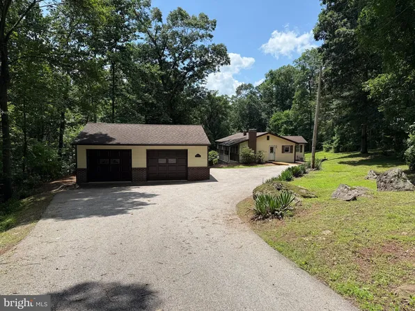 6420 Mountain Rd, Dover, PA 17315