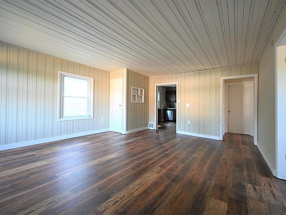 4th image of 624 Madison Ave