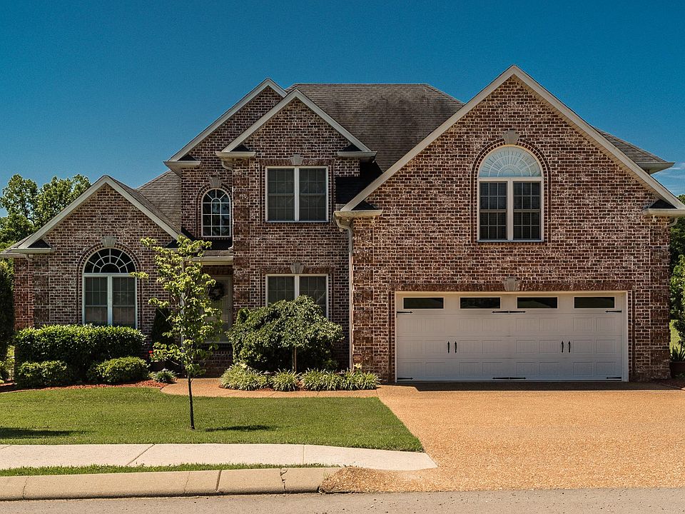 1st image of 1025 Robert Lee Dr