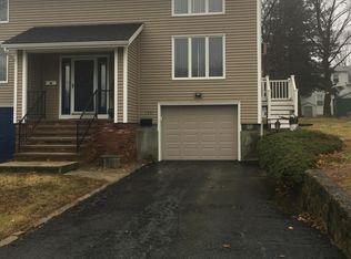 155 Yeoman Ave, Cranston, RI 02920