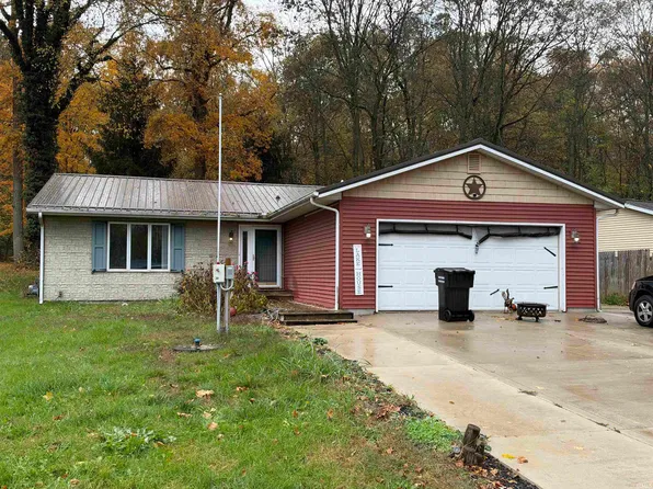 6907 E South Barbee Dr, Pierceton, IN 46562