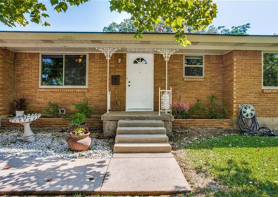 1st image of 613 Clebud Dr