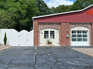 39 S Main St #A, Ashburnham, MA 01430