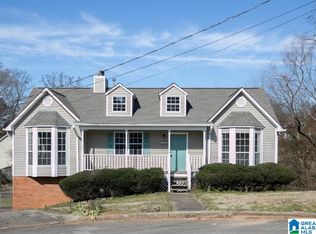 1933 Pebble Lake Cir, Birmingham, AL 35235