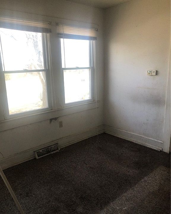 2nd image of 1004 Brock St