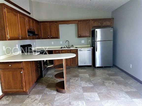 2nd image of 2732 Saybrooke Dr