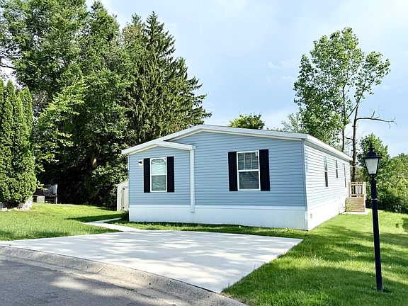2nd image of 9345 White Pine Ct