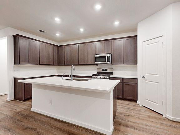 2nd image of 21623 Shadowbrook Birch Dr