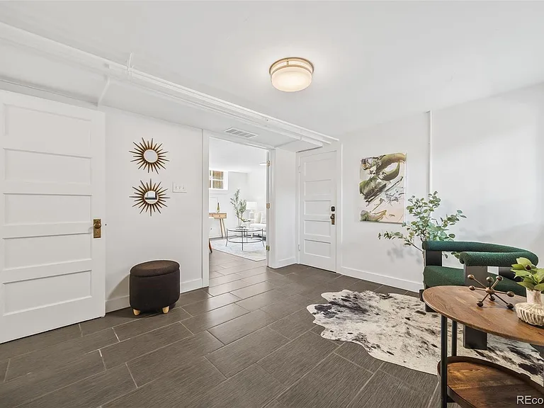 2290 Jasmine St — Photo 25