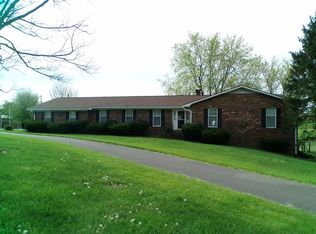 646 Mills Ln, Frankfort, KY