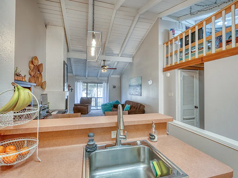 207 Hi Cir N #105A — Photo 9
