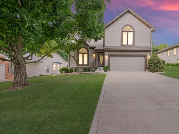 280 NW Beau Dr, Blue Springs, MO 64014