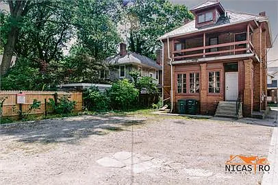 2064 Indianola Ave — Photo 17