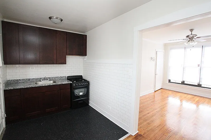 2 bed, 1.0 bath, 1200 sqft, $1,650 — Photo 3