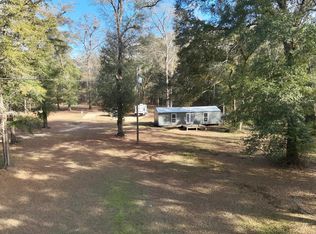 535 Leisure Dr, Hartford, AL 36344