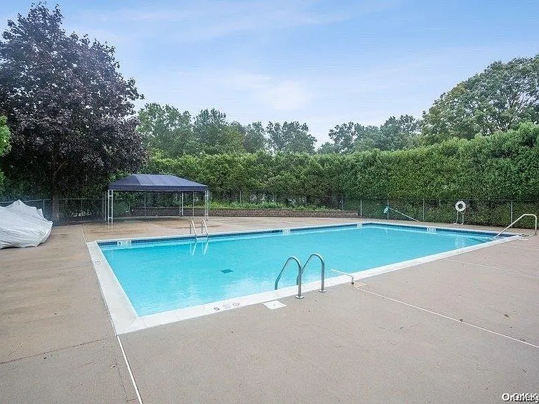 802 Sara Cir — Photo 15