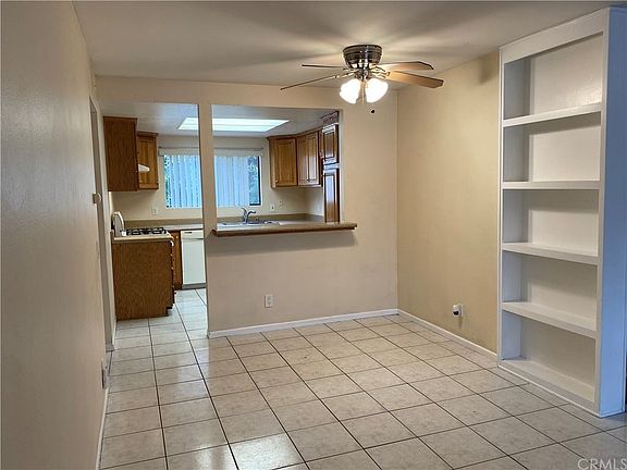 5th image of 611 W 1st St APT E202