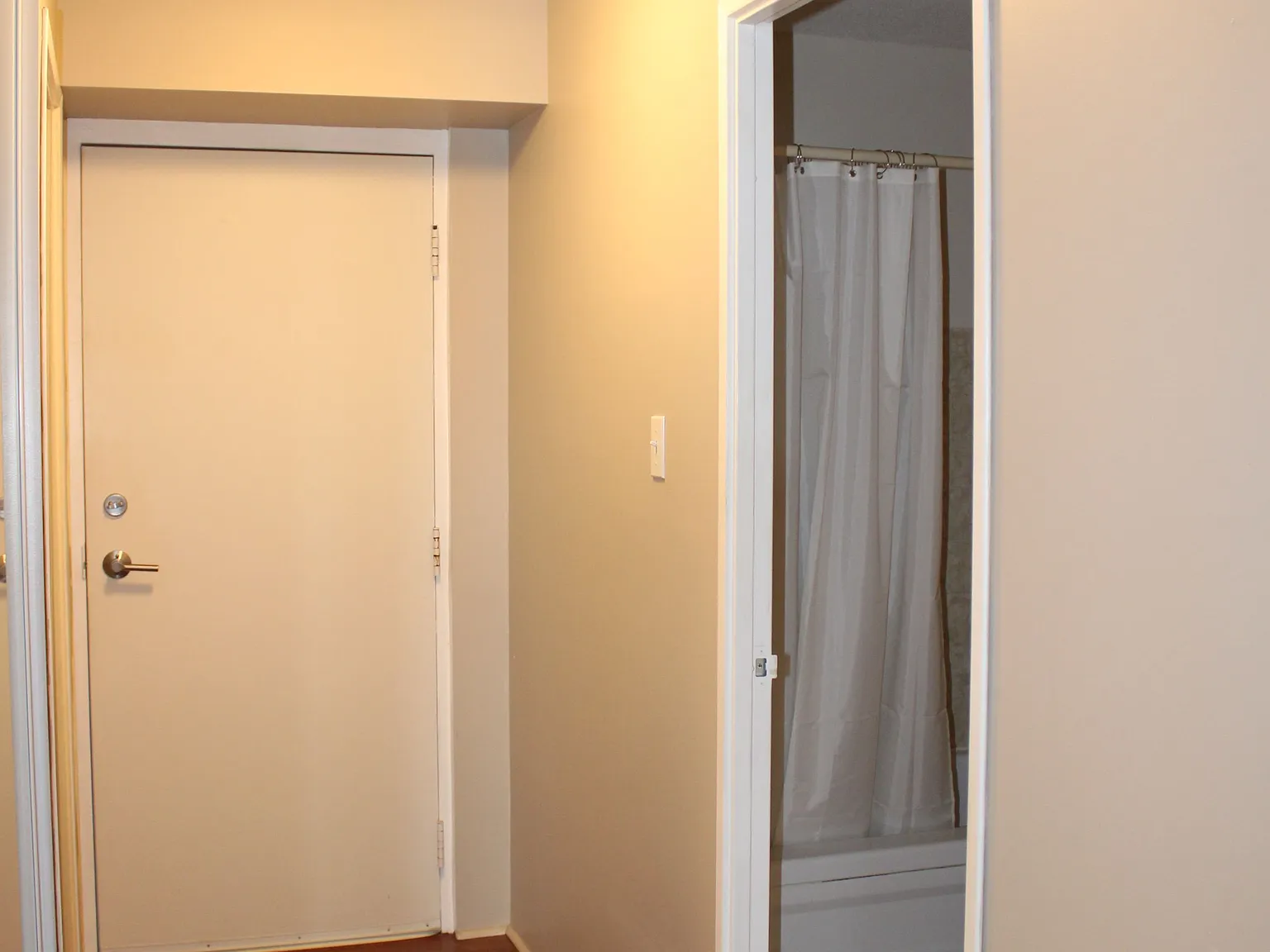 1 bed, $1,975 — Photo 2