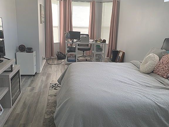 5th image of 460 Venetian Villa Dr