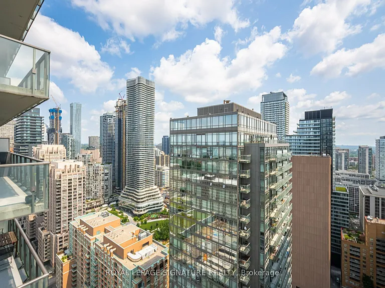 832 Bay St #3307 — Photo 27