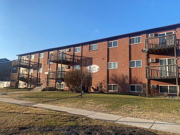 2nd image of 2421 20th Ave S #104