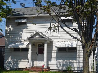 82 5th St, Wyoming, PA 18644