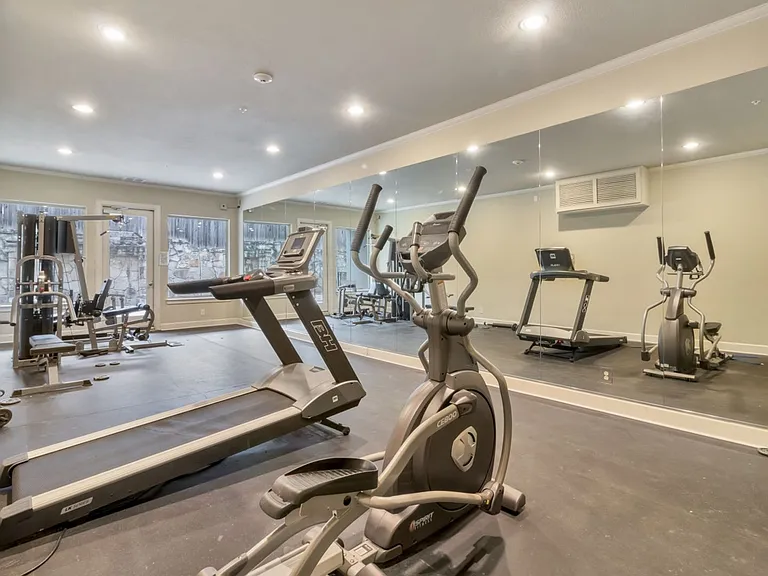 2800 Sandage Ave #206 — Photo 33