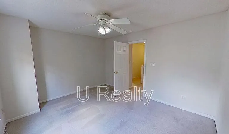 8327 Southgate Commons Dr — Photo 11
