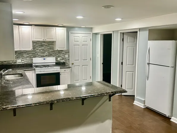 6649 N Maplewood Ave, Chicago, IL 60645