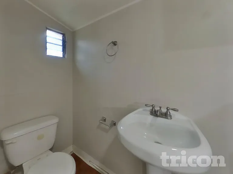 304 Robert St — Photo 12