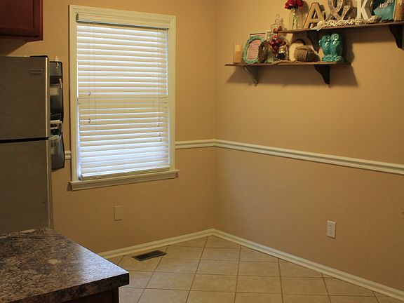 4th image of 108 Ashville Dr