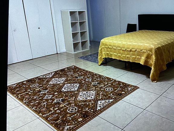 3rd image of 129 SE 5th St #2B