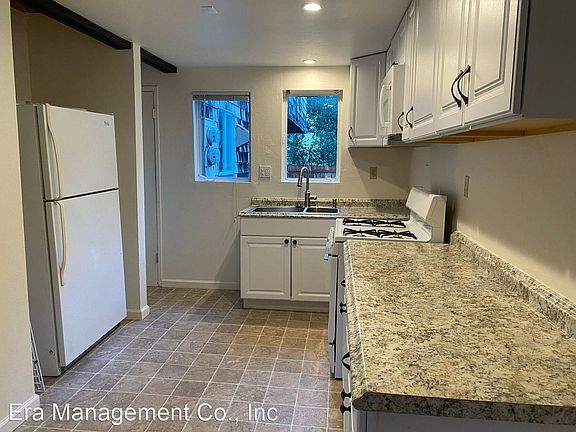 3rd image of 3216 Rockview Pl #A-1