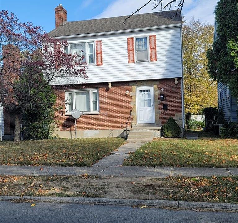 1st image of 2354 Emerson Ave
