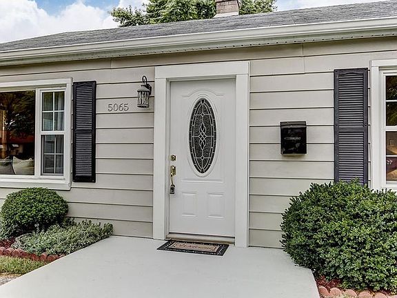 2nd image of 5065 Lauderdale Dr