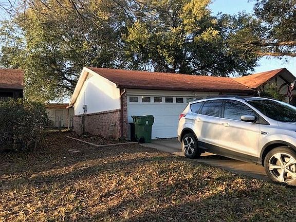 3rd image of 407 Mockingbird Dr