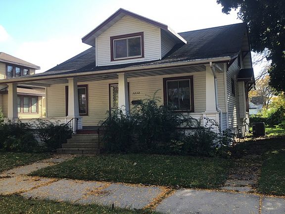 2nd image of 1258 Elm St