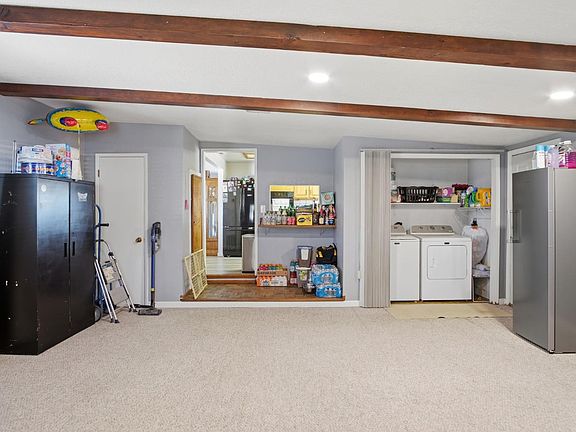 5th image of 524 Ribier Ave